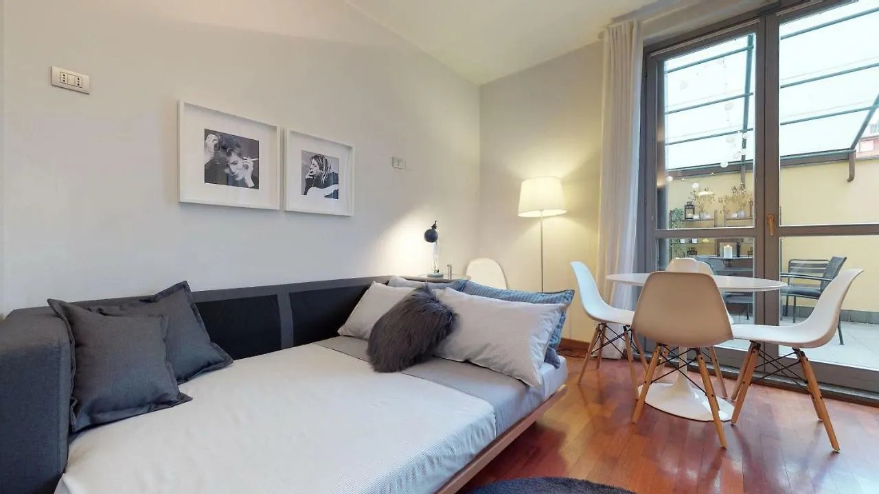 Design Apartment Near Duomo Square Milan 0*,