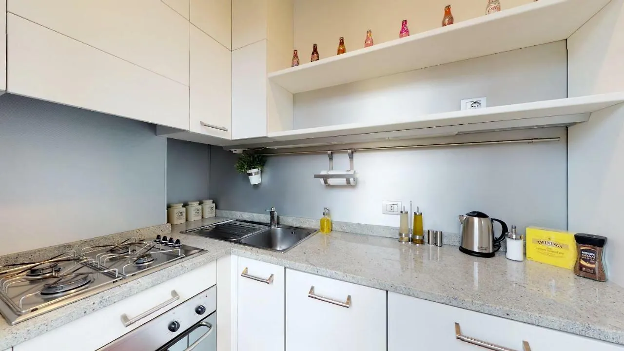 Design Apartment Near Duomo Square Milan